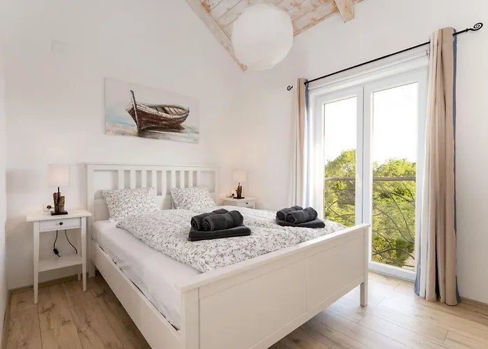 Maslina By Interhome * Garica